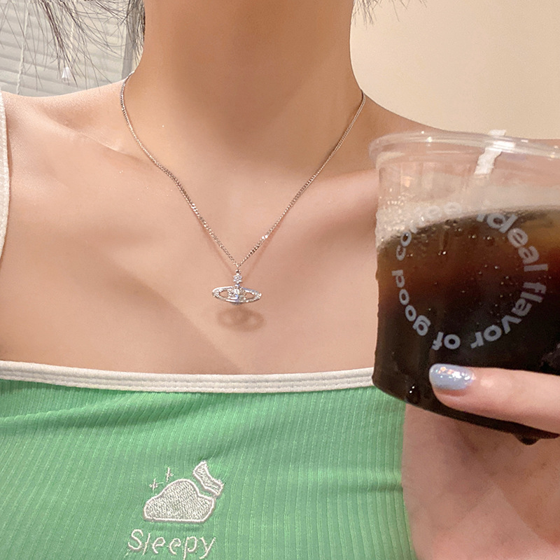 The Queen Mother of the West Summer Shining Planet Titanium Steel Necklace Women's Niche Light Luxury Design Sweet and Cool Clavicle Chain Necklace