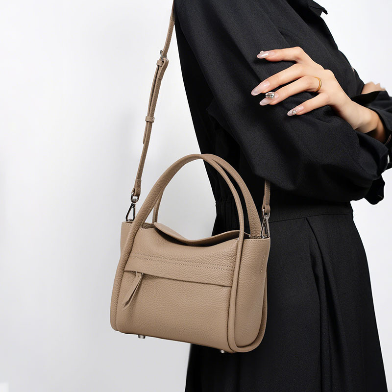 Yuanbao Bag Mini Vegetable Basket Autumn and Winter Series Designer Portable Crossbody Mini Mobile Phone Bag Genuine Leather Women's Bag Yuanbao Bag Mini Vegetable Basket Autumn and Winter Series Designer Portable Crossbody Mini Mobile Phone Bag Genuine Leather Women's Bag