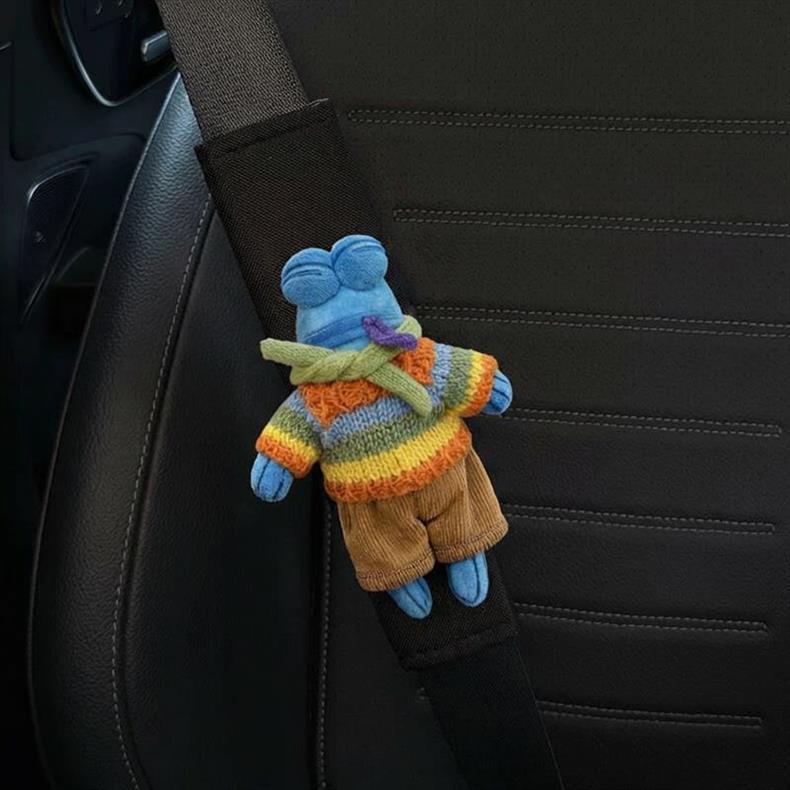 Car Seatbelt Shoulder Pads, Cute and Creative Cartoon Bikini Bottom Fish, Anti-Neck-Strangling Car Interior Decorations for Men and Women