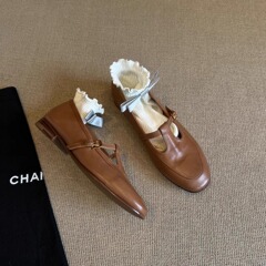 既製品版〜初春の新作レザーローファー、女性用ローヒールスリッポンT字バックル小さな革靴、レトロで快適な靴