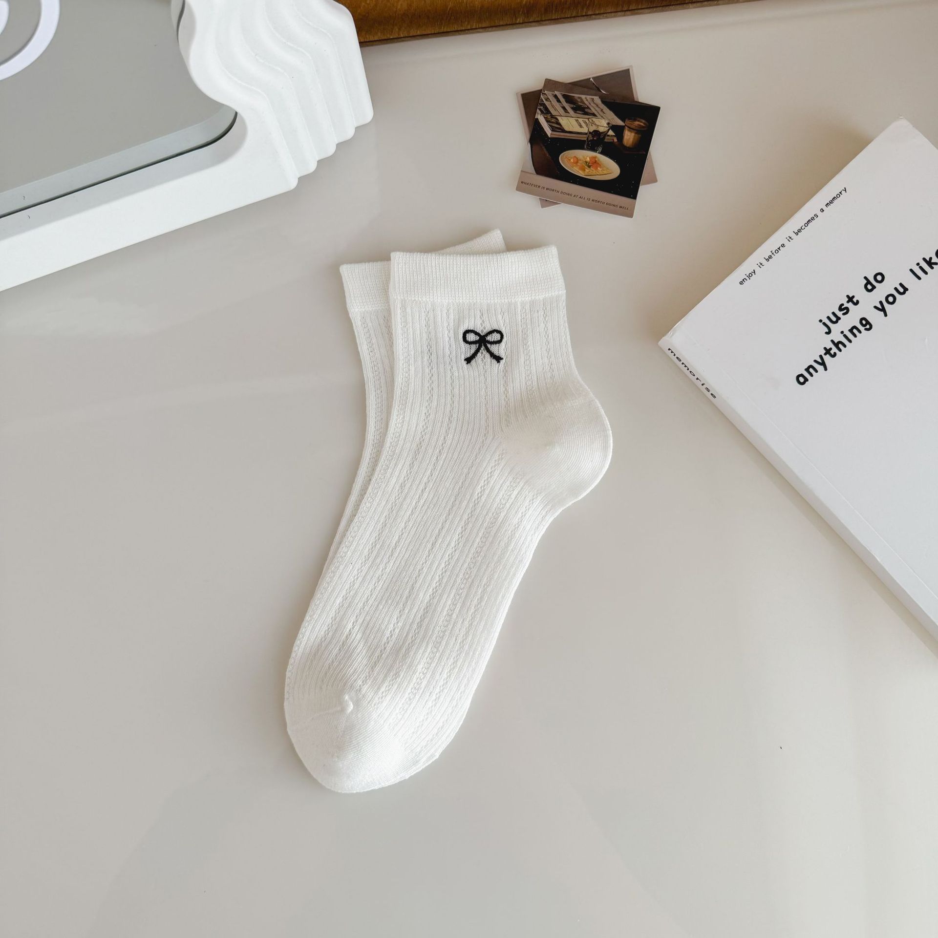 흰색 짧은 실린더