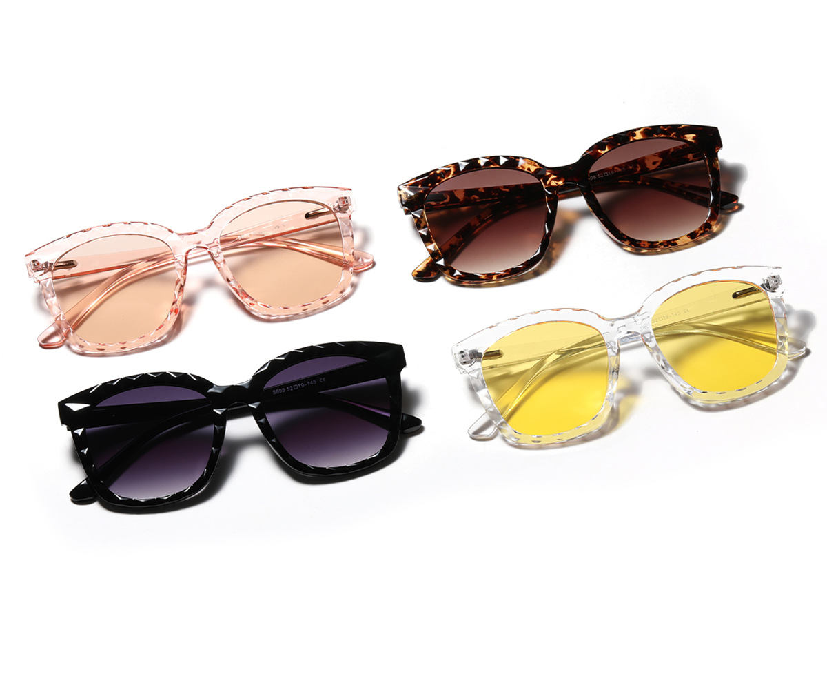 Personality New Sunglasses display picture 1