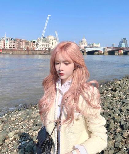 Starway Internet celebrity grapefruit pink long curly hair anchor girl group European and American wig female long hair cool color full headgear style