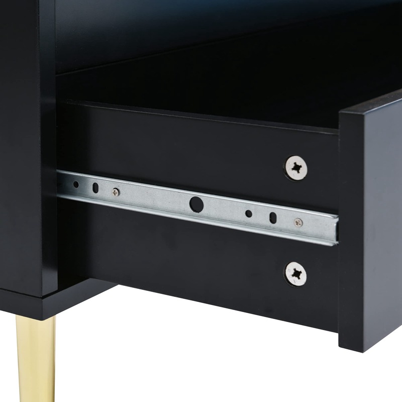 Black-09.jpg
