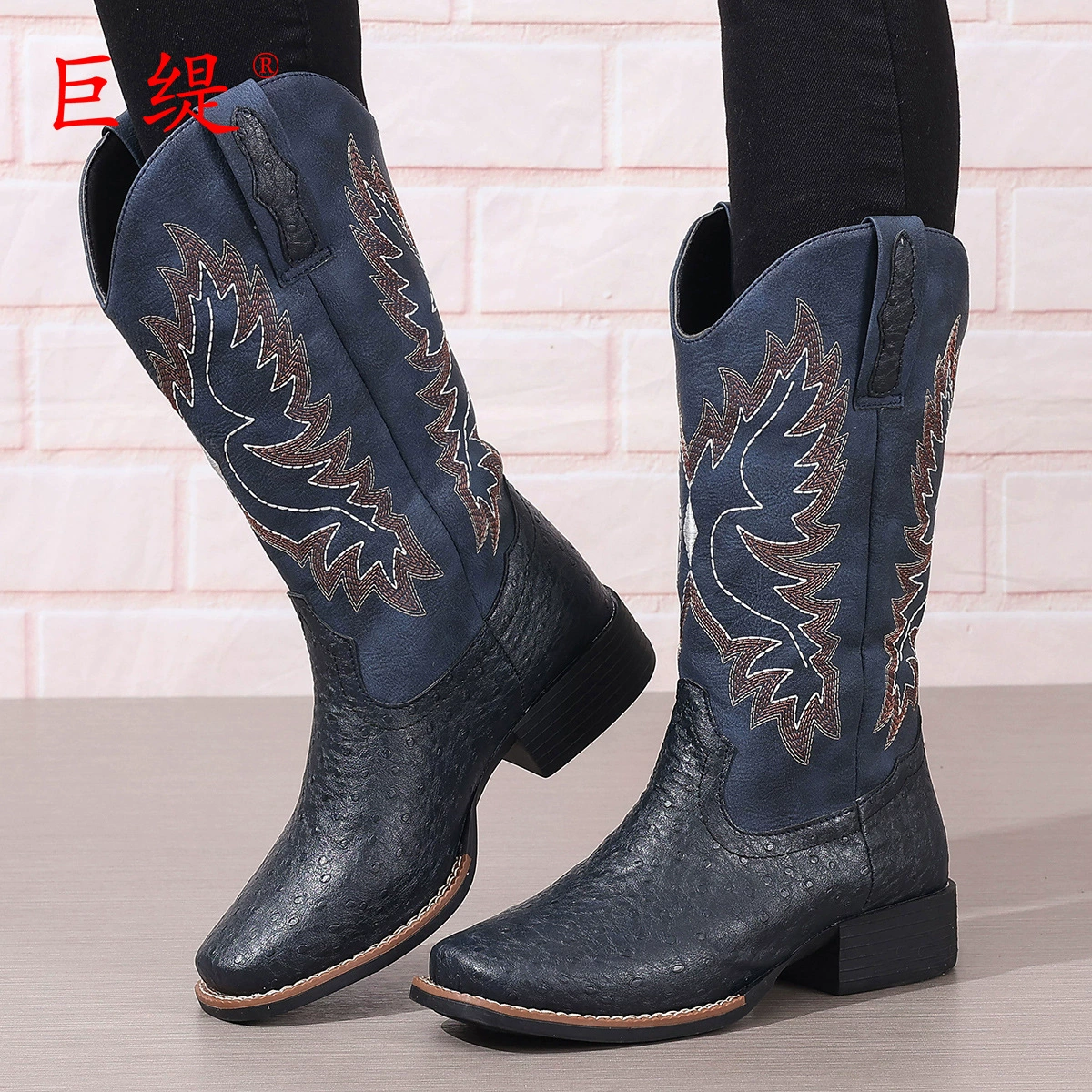 Оптовая продажа женских кожаных ботинок Juti 2025 года, осень-зима, новые европейские и американские ретро-экспортные ботинки на толстом каблуке, большие размеры, ботинки до середины голени