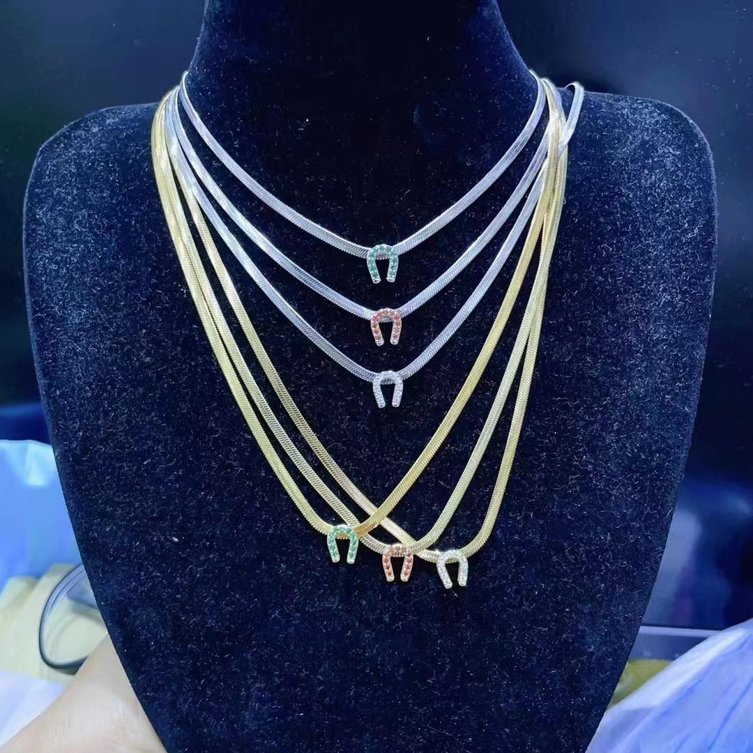 U Shape Pattern Women'S Gender Fashion U Shape Copper Plating Inlay Zircon Necklace 1 Piece
