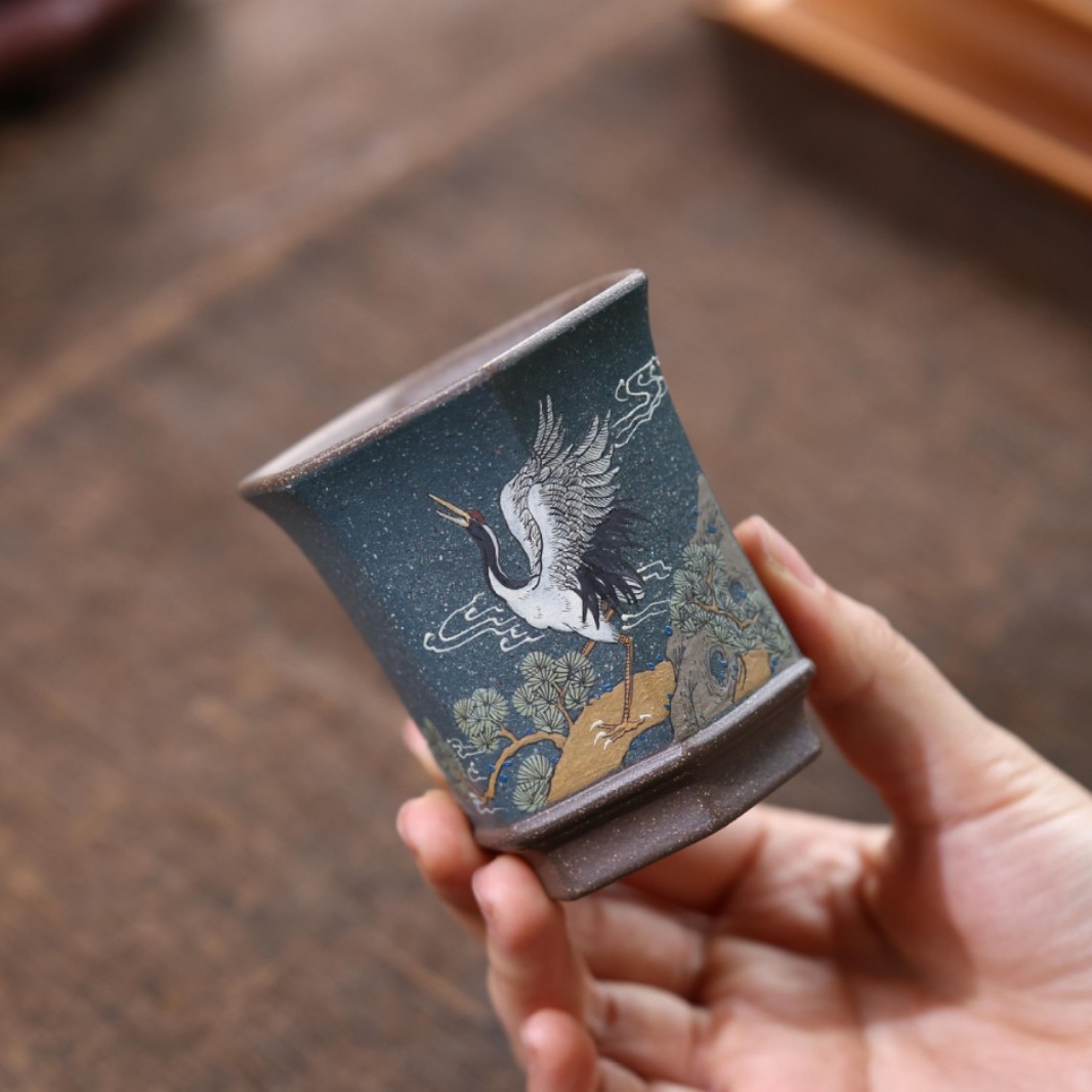 紫砂高端品茗杯功夫茶杯纯手工刻绘六方松鹤主人杯个人专用茶碗