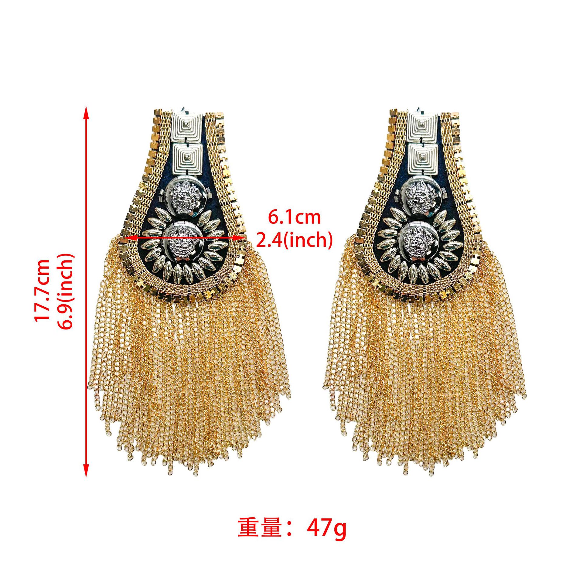Europa y Estados Unidos mano de clavos de metal bordilla punk insignia trajes retro vestidos decoración para niños desfile accesorios de hombro