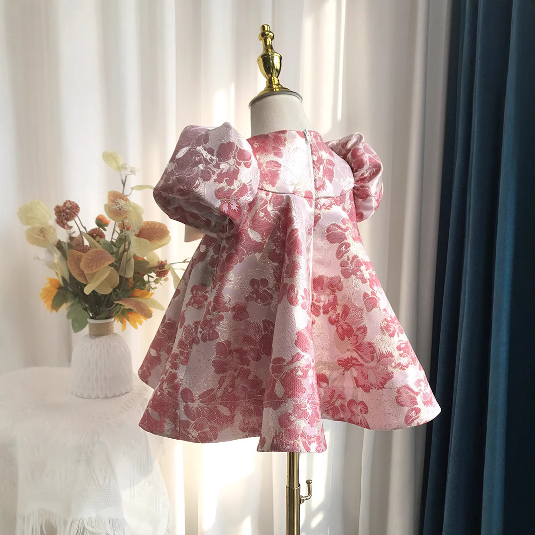 Robe pour le premier anniversaire d'une fille – Robe de princesse en satin imprimé floral avec manches bouffantes et jupe en tulle (80-140 cm, tenue de fête printemps/été)_voghion.com