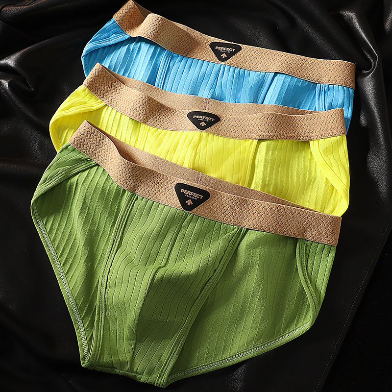 New Men's Underwear, Men's Pure Cotton Breathable Skin-Friendly Briefs, Comfortable Sports Men's Youth Shorts, Hip-Covering