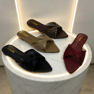 2026�¾W���C��p�ݕr�к��s�Ըм��^ƽ�כ��Ϸ���һ����ŮЬ�F؛