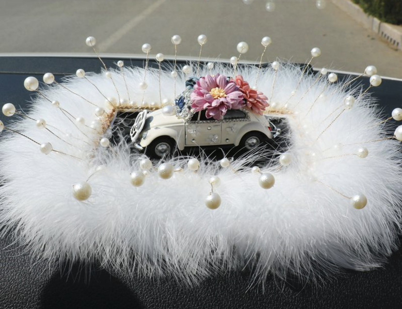 Little Daisy modelo de coche decoración de coche coche clásico aleación personalidad arco decoración de coche consola central cojín de pelo mujer image 18