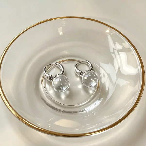 Ins Niche Design Crystal Ball Earrings with a Cool and Transparent Look, Stylish and Versatile for Work and Everyday Wear, Exquisite and Unique Earrings