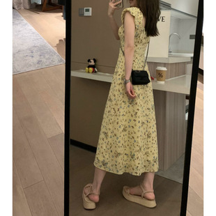 Tea Break French Square Collar Floral dress Women's 2024 Summer New Gentle High Waist Skinny Flying Sleeve Long Dress