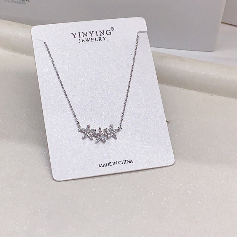 지르콘 세 개의 뾰족한 꽃