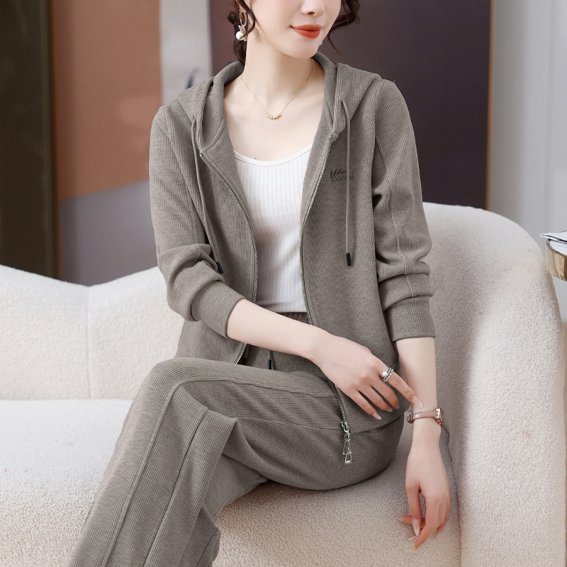 春秋运动服套装女士2025新款爆款妈妈秋季开衫卫衣休闲时尚两件套|undefined