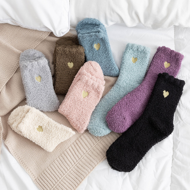 Casual Style Women's Casual Heart Shape Coral Fleece Crew Socks