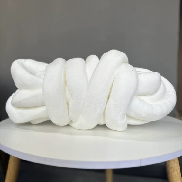 Velvet white - 5 cm thick [about 3 meters long, multiple shots without cutting]