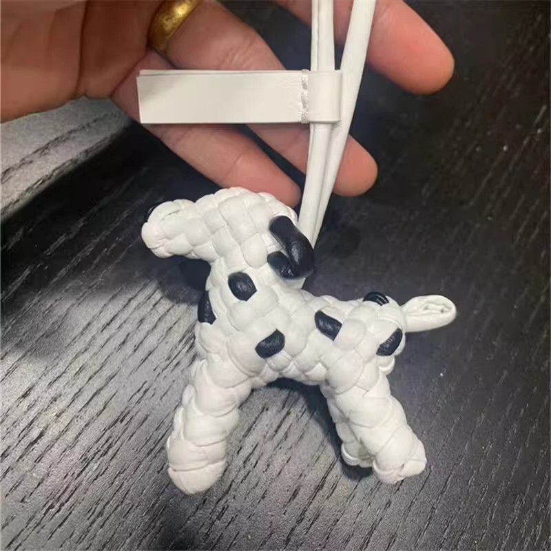 In-Stock Handmade Woven Puppy Pendant Suitable for Bv Bags, Car Rearview Mirror Ornaments, Keychains, and Small Flying Horse Pendants In-Stock Handmade Woven Puppy Pendant Suitable for Bv Bags, Car Rearview Mirror Ornaments, Keychains, and Small Flying Horse Pendants