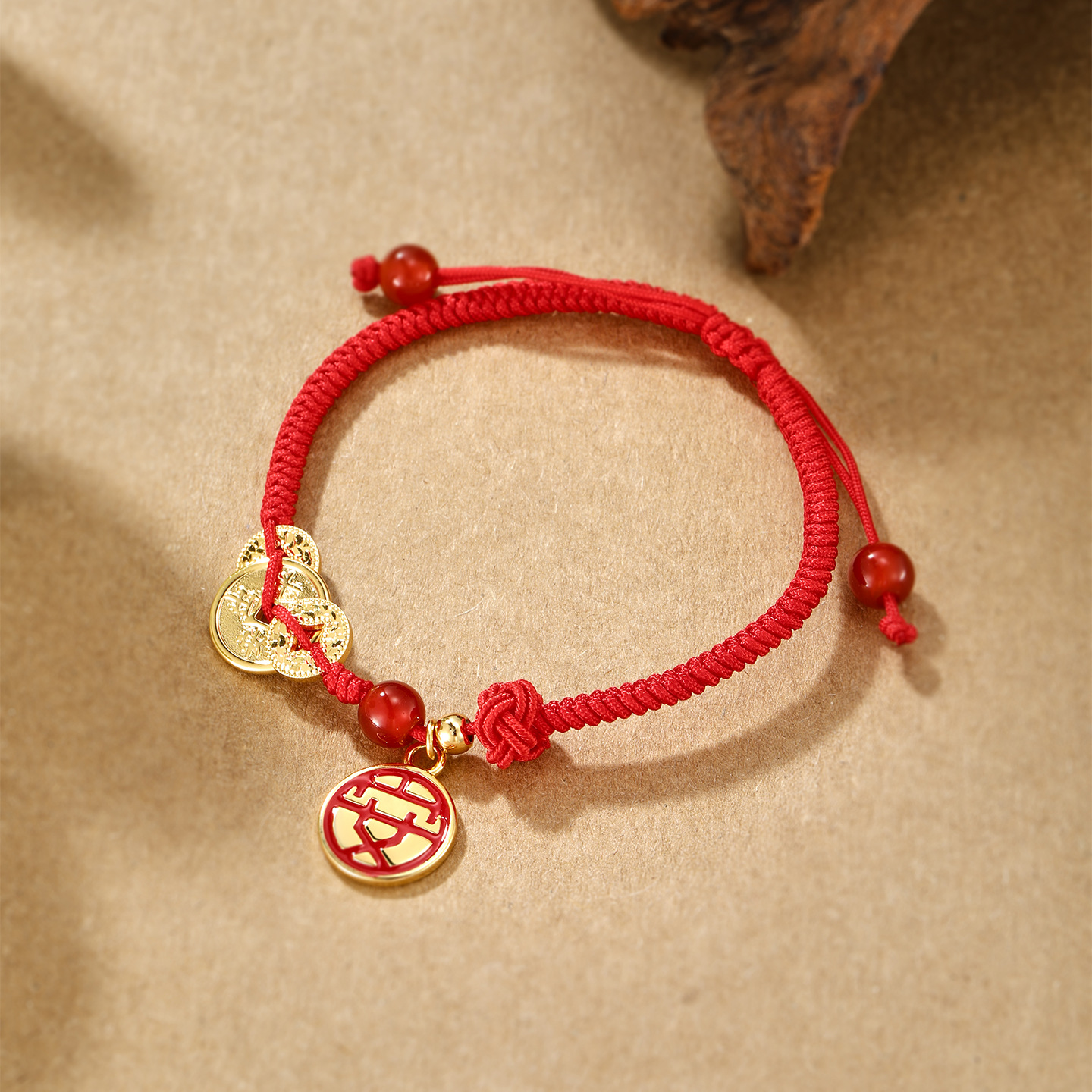 Pulsera de cuerda roja