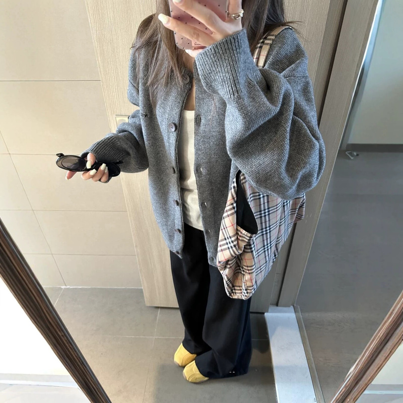 Gray knitted cardigan for women, autumn loose casual style, versatile and sophisticated outerwear sweater coat for winter Gray knitted cardigan for women, autumn loose casual style, versatile and sophisticated outerwear sweater coat for winter