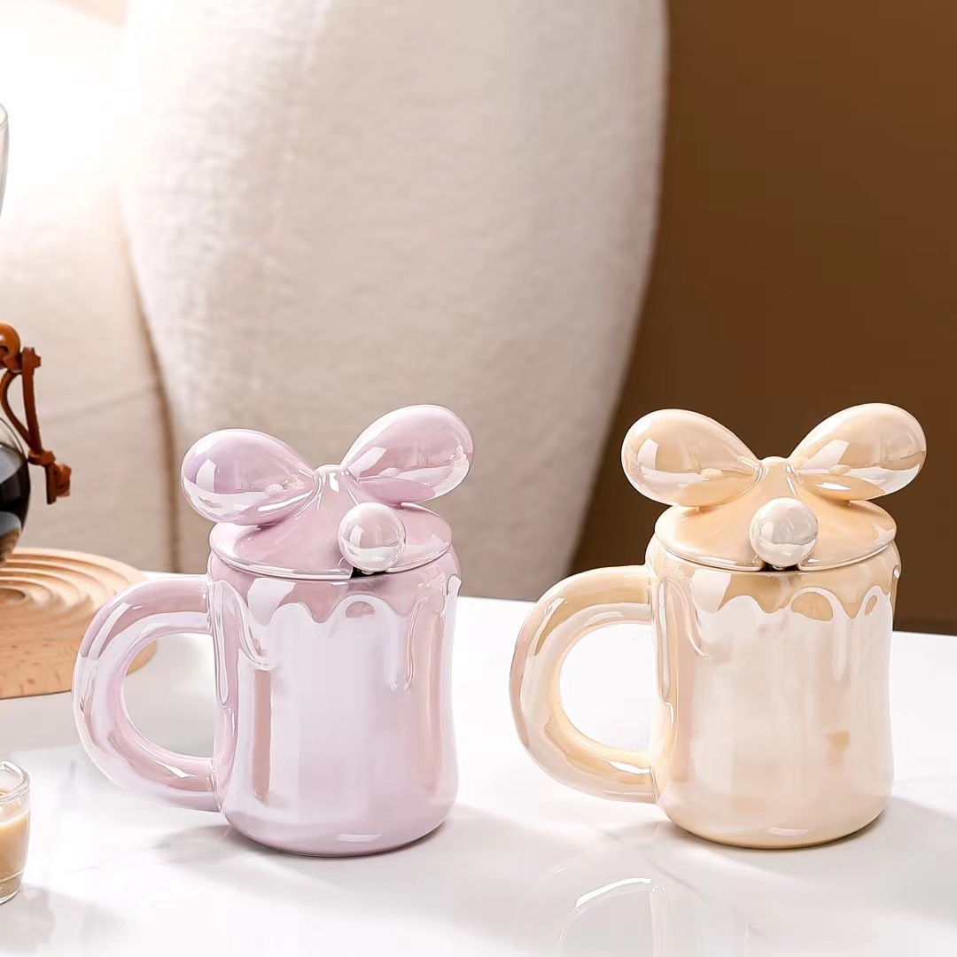 Creativo regalo colorido perla esmalte taza de cerámica con tapa cuchara chica corazón Oficina taza café