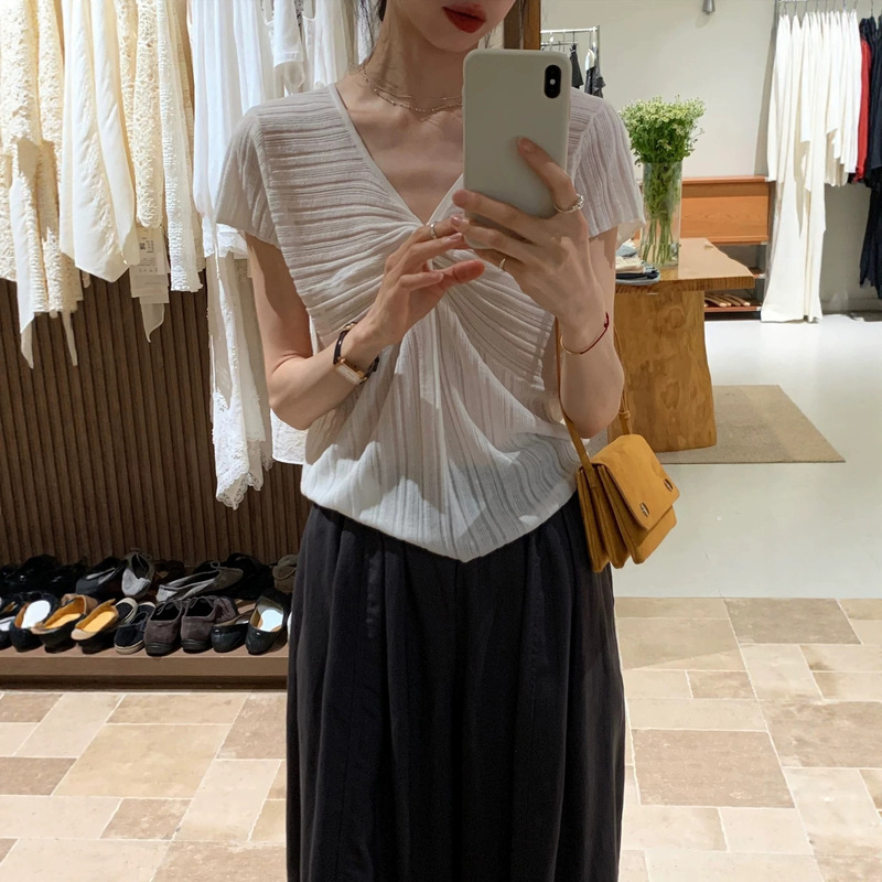 Brivin White V-Neck Twisted Short-Sleeved Knitwear for Women Summer New Style Vertical Texture Slimming Thin Breathable Top