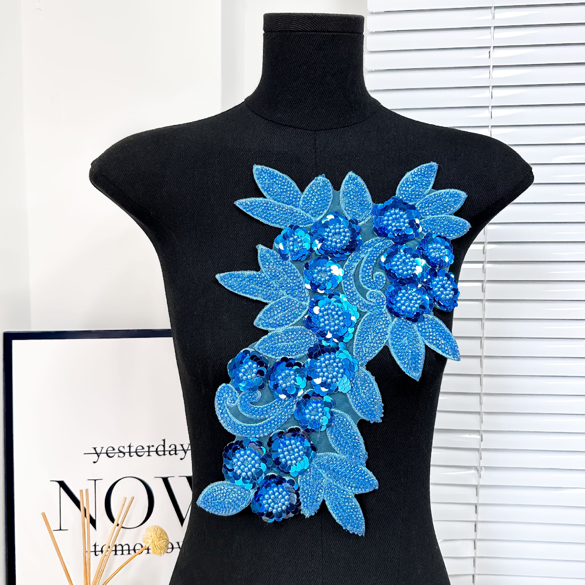 Nuevo transfronterizo de la industria pesada clavos cuentas cuentas sequillas flor tridimensional encaje vestido de boda vestido vestido de rendimiento vestido pegatinas de flores