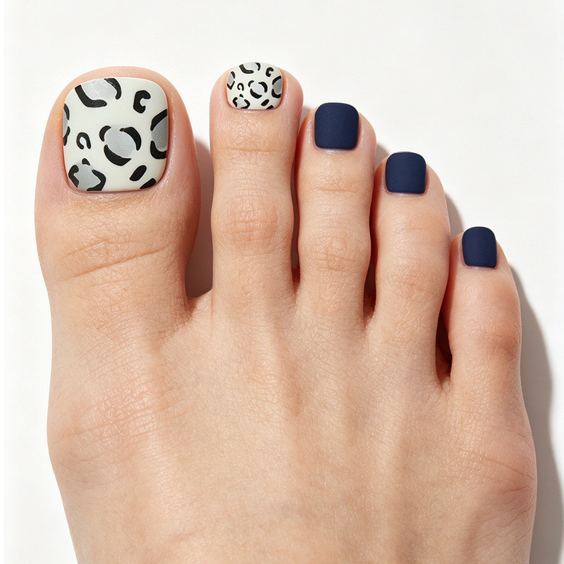 Foreign Trade Sweet-Cool Leopard Print Toenails, Cross-Border Retro Style Toenail Stickers, 24-Piece Set of Toenail Patches