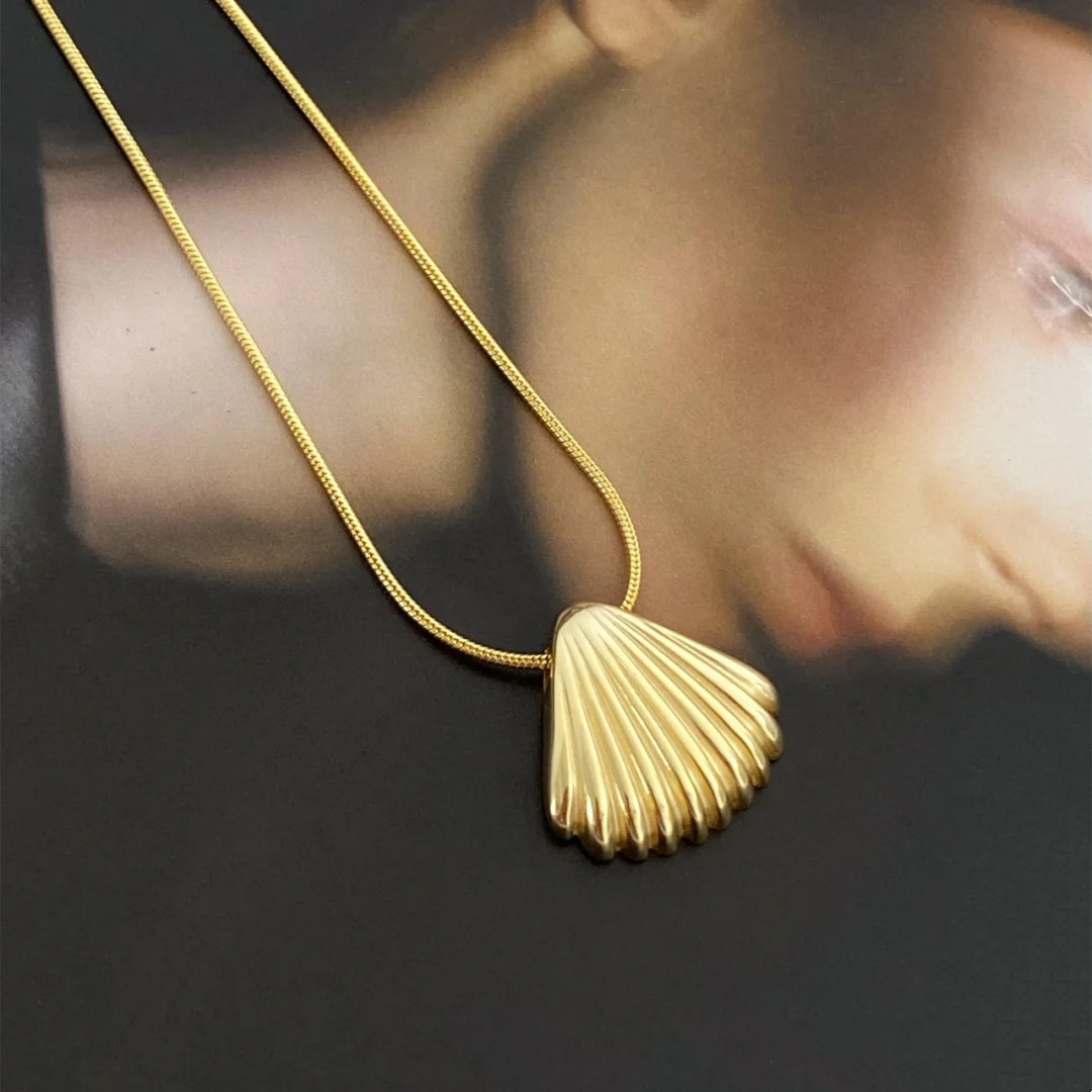 Plage Coquille Acier Au Titane Placage Pendentif display picture 6