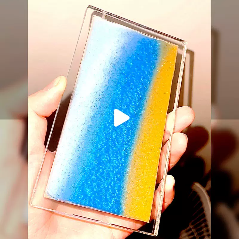 亚克力定制流沙麻将印动漫人物覆膜卡通人形立牌加厚闪粉卡砖摆件
