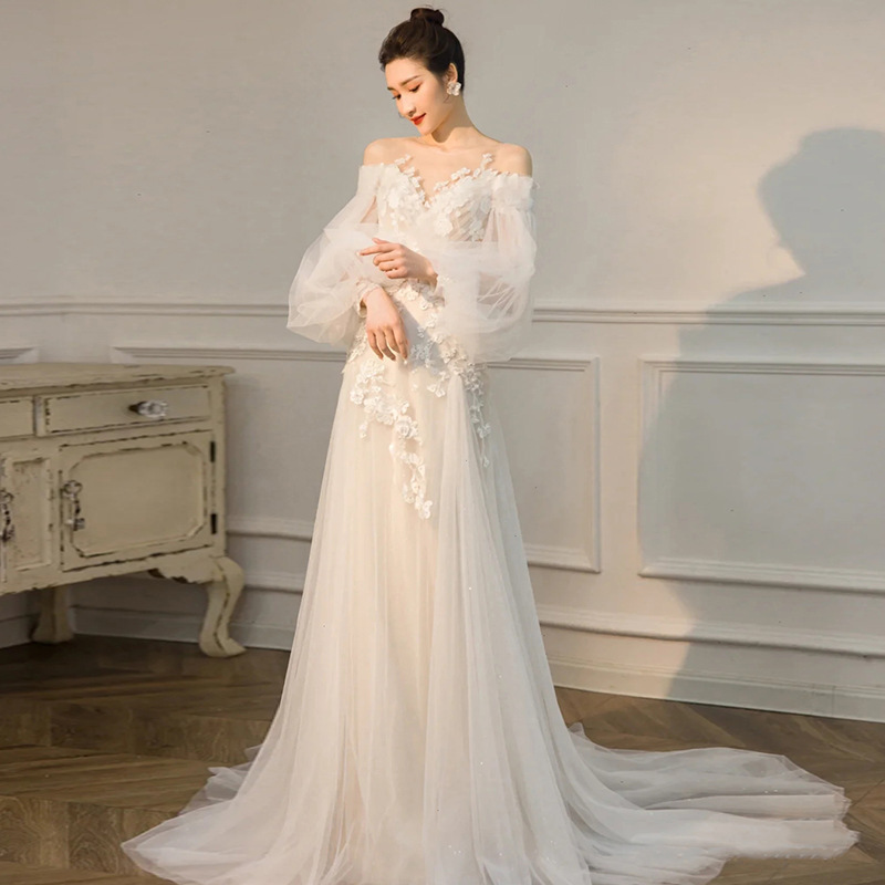 French-Style Light Wedding Dress 2026 New Model, Elegant Bride, High-End Wedding, Fairy-Like Forest Style, Super Fairy-Like, Small Train for Welcoming Guests French-Style Light Wedding Dress 2026 New Model, Elegant Bride, High-End Wedding, Fairy-Like Forest Style, Super Fairy-Like, Small Train for Welcoming Guests