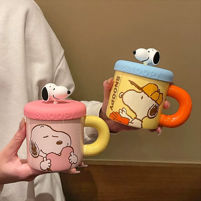 Керамическая чашка (Snoopy) с крышкой — милая кружка-подарок для девушек, яркие варианты ручек