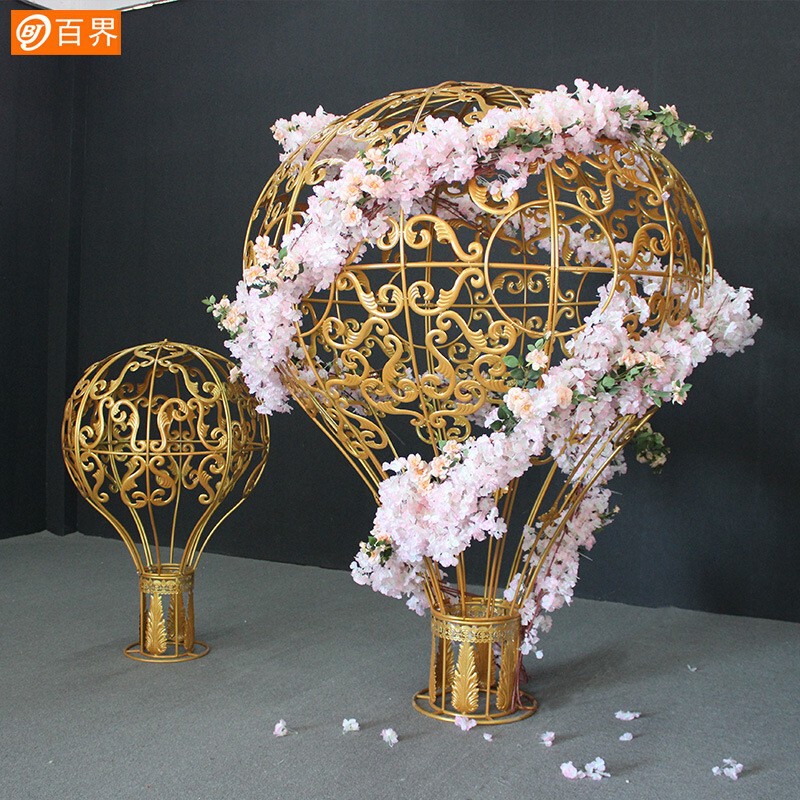 百界の結婚祝いの道具の鉄芸の熱気球の置物のロマンチックな結婚式の舞台の配置の背景の熱気球の装飾の置物|undefined