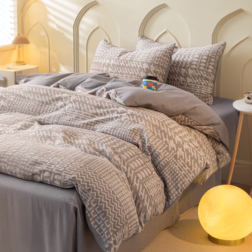 Cama cepillada de cuatro piezas de algodón puro 2025 nuevo estilo funda de edredón sábana combinación de ropa de cama de tres piezas