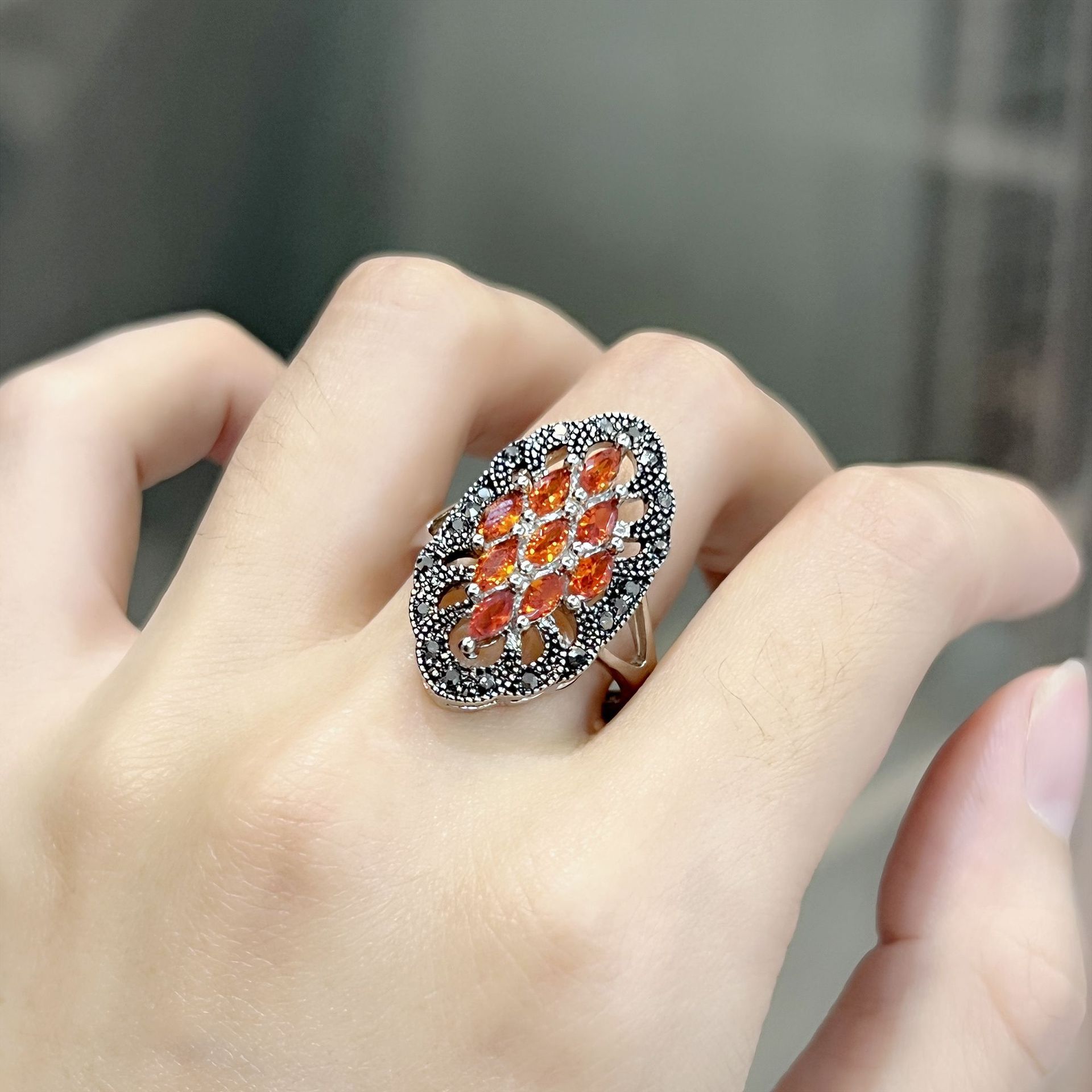 Vintage Elegant Black Zircon Thai Silver Garnet Red Stone Ring_voghion.com
