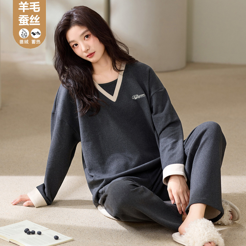 Pajamas Autumn and Winter Women's Silk Wool German Velvet Thickeneded Long-Sleeved Round Neck Heat Storage Warm Pullover Casual Home Wear