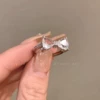 Белый (бант)
