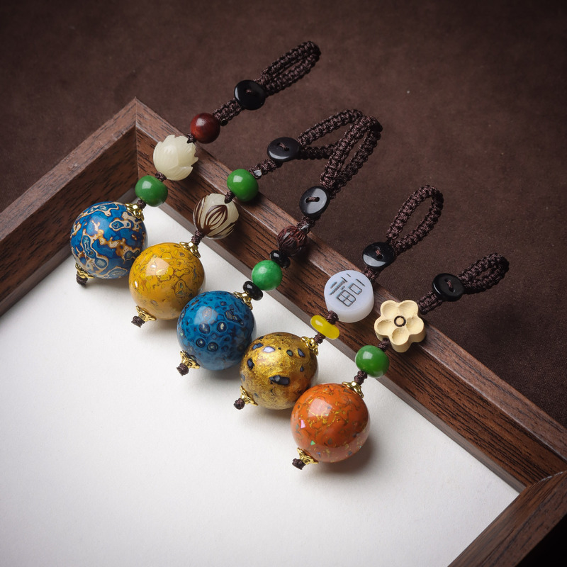 DIY Creative Lacquer Bead Keychain with Traditional Craftsmanship, Vintage Style Bag Pendant, New Chinese Style Mother-Of-Pearl Handmade Keychain Wholesale DIY Creative Lacquer Bead Keychain with Traditional Craftsmanship, Vintage Style Bag Pendant, New Chinese Style Mother-Of-Pearl Handmade Keychain Wholesale