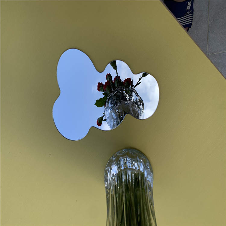 供应现货单面背胶亚克力镜子银色不易碎软异形亚克力镜片墙贴镜子