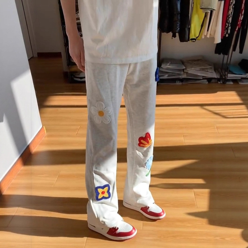 Floral Embroidery Curved Hem Sweatpants for Men, Summer American Style Heavy-Duty Casual Sports Pants, Cleanfit Slightly Flared Straight-Leg Pants