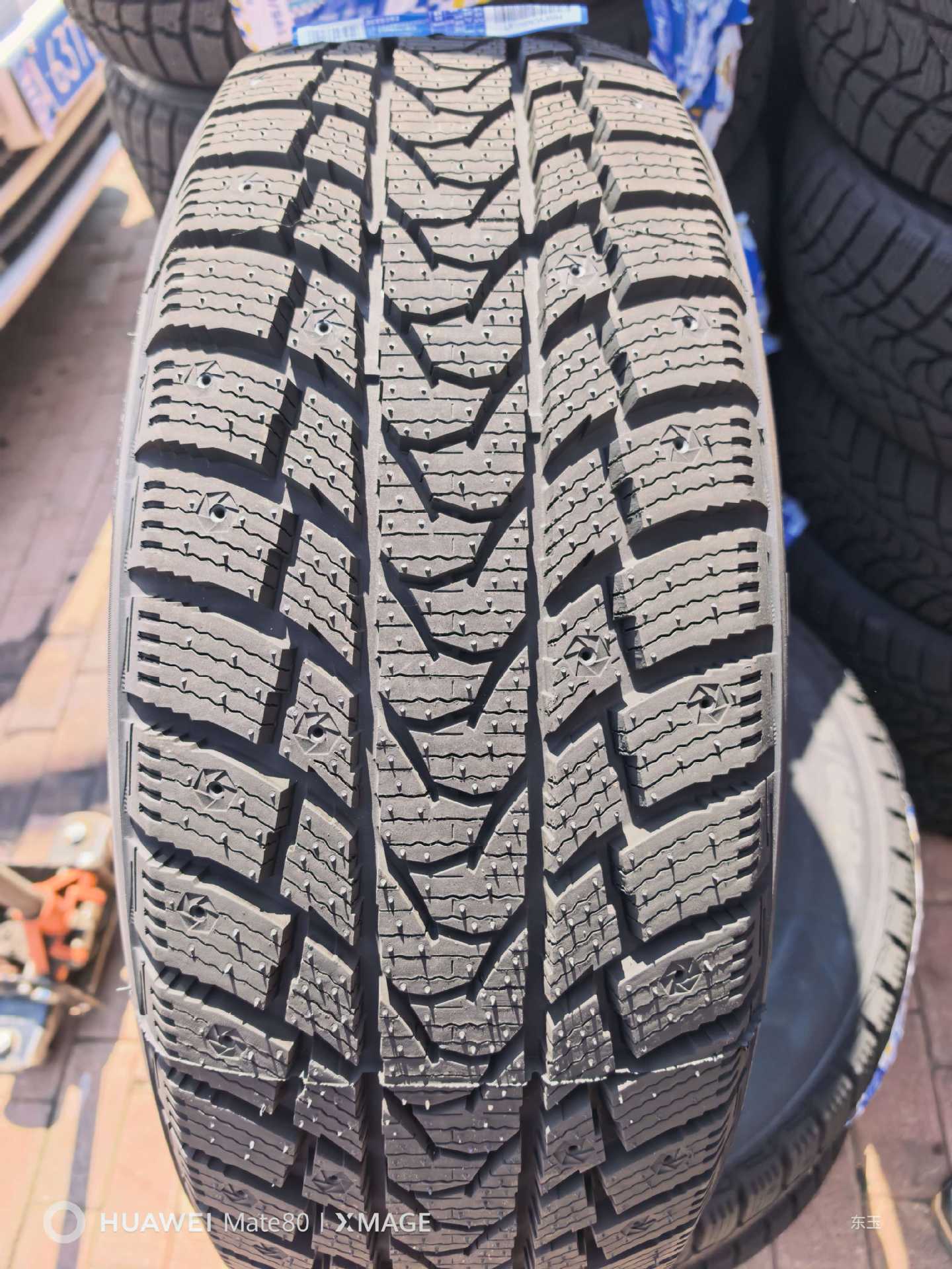 Road tires can be studded with anti-skid spikes, winter tires, snow tires 13-21inch studded snow tires wholesale