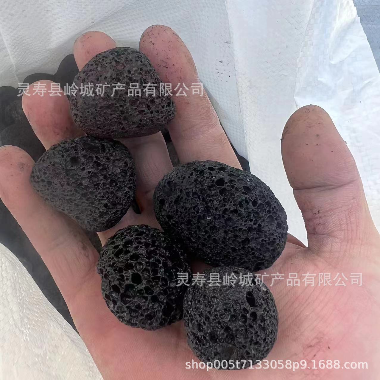 黑色火山岩香薰石,圆片家用卫生间香薰石, 扩香石木盒套装批发