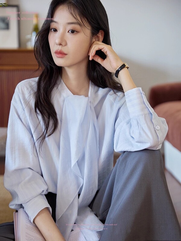 哥家商场同款女装2025秋季蓝色飘带落肩条纹长袖天丝衬衫气质上衣|undefined