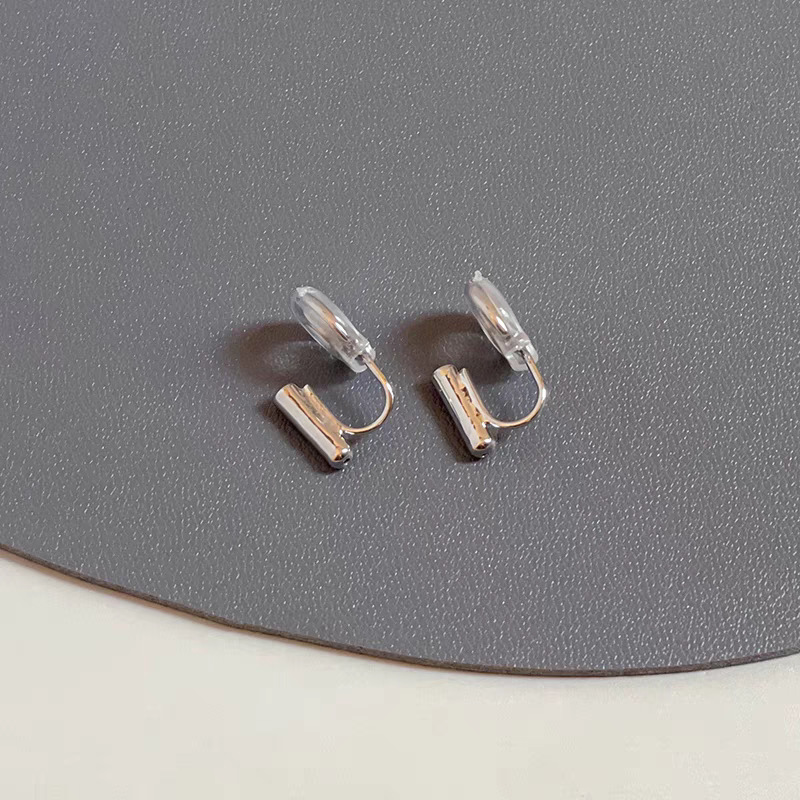 2025 nuevo estilo flor borla sin agujeros para las orejas placa de incienso para mosquitos pinzas para las orejas para las mujeres, pendientes de lujo ligero de alta calidad, pinzas para las orejas indoloras