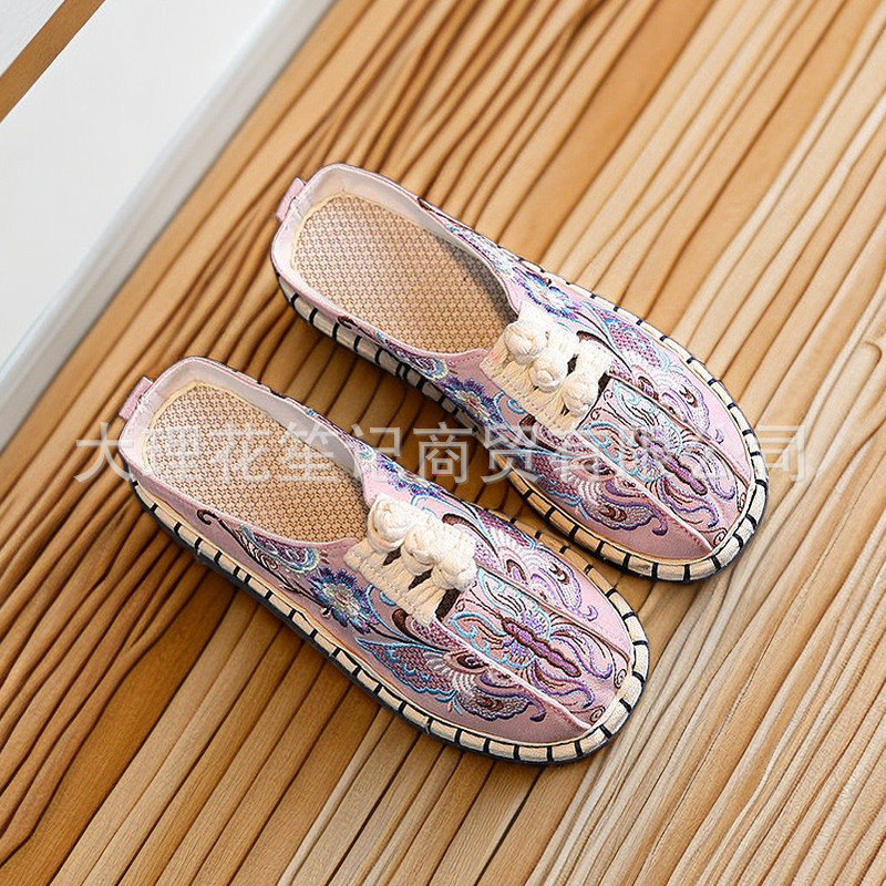 Soft Beijing cloth slippers