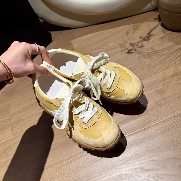 Zapatos de entrenamiento de cuero anti-deslizante de suela gruesa para mujeres 2025, nuevos zapatos de primavera para mujeres, zapatos de suela suave para mujeres