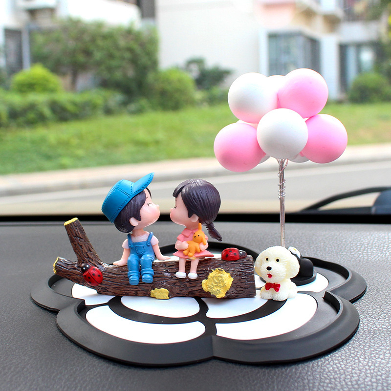 Decoraciones de automóviles pareja creativa consola de automóviles encantadora muñeca de la red decoración de automóviles decoración de automóviles mujeres