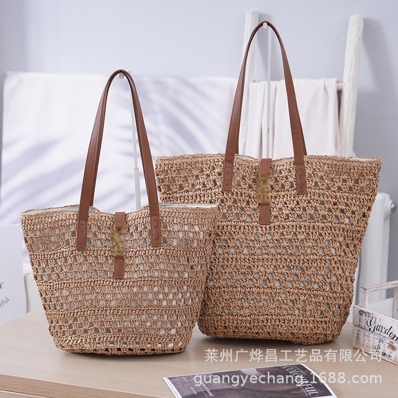 Straw capacious beach bag one shoulder