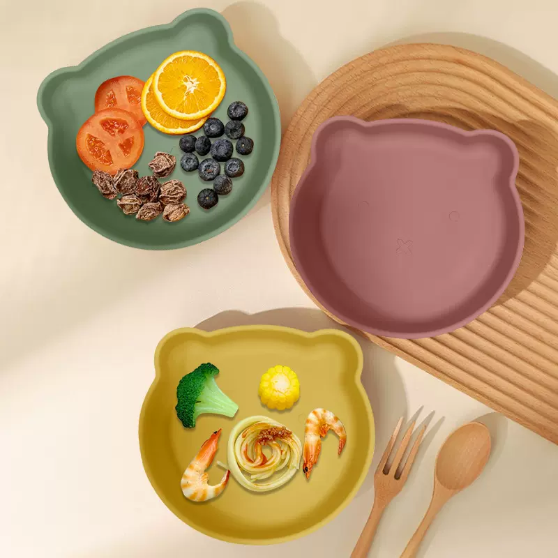 跨境热销硅胶卡通小熊餐盘宝宝防滑防摔喂养盘婴幼儿吃饭辅食餐具
